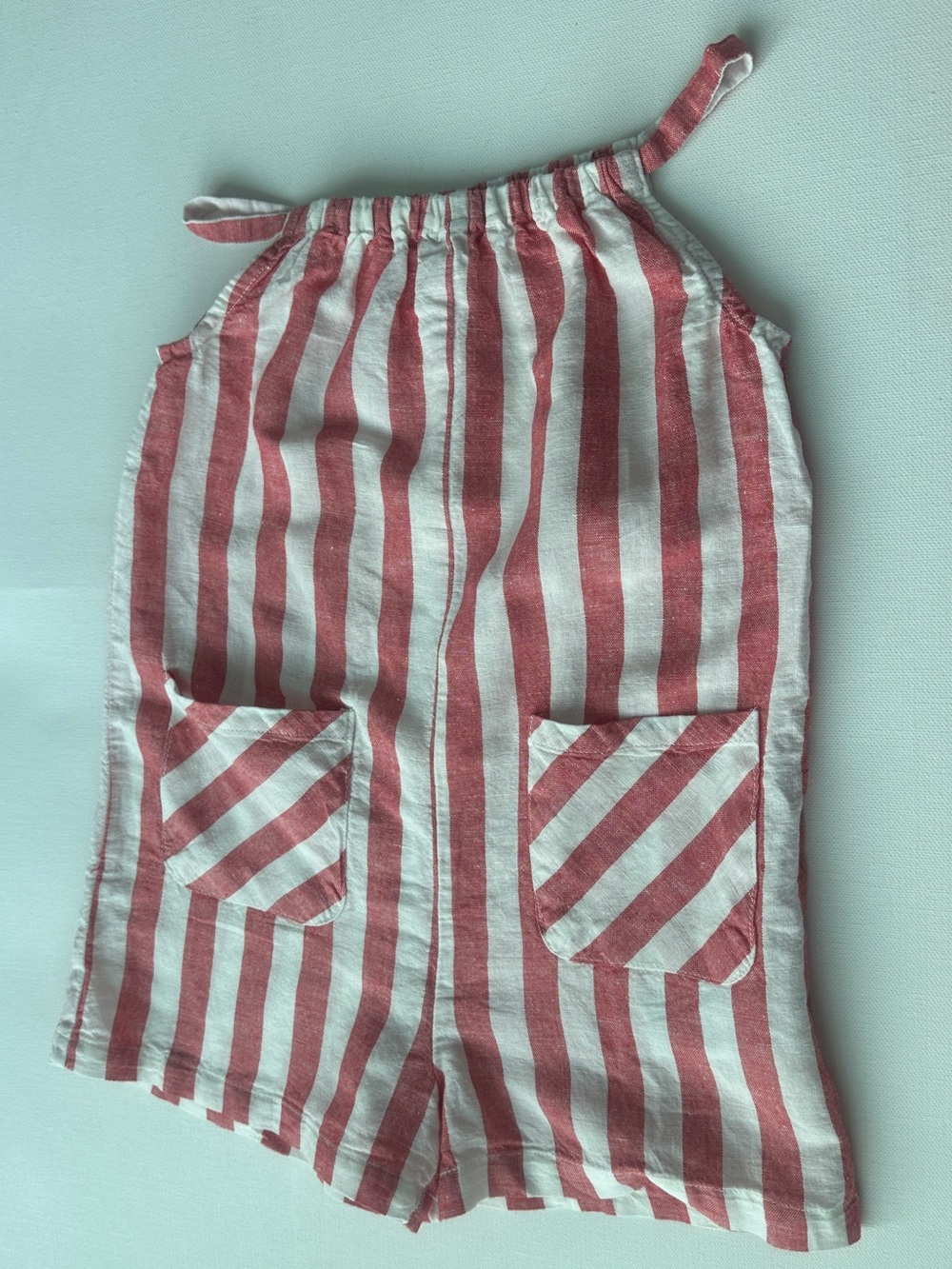 Gap girl’s Red and White Striped Girls' Sleeveless Romper. Size 4T.